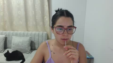 Emma online show from March 8, 2026, 3:54 am