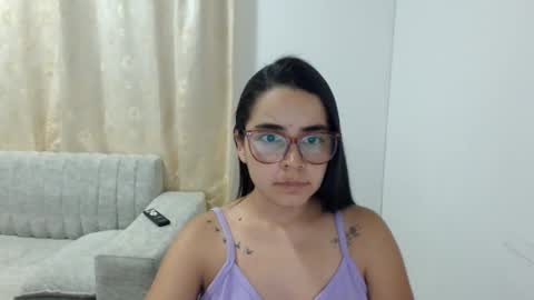 Snapshot of isemma chatting on May 21, 2026, 3:46 am Emma online show from May 21, 2026, 3:46 am