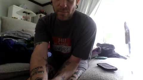 Daddy Master Master Daddy online show from April 17, 2026, 7:39 pm