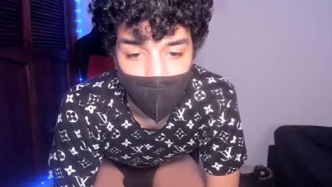 Isidro online show from March 6, 2025, 7:03 am