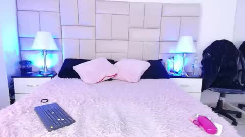 Pauli online show from April 21, 2026, 2:56 pm