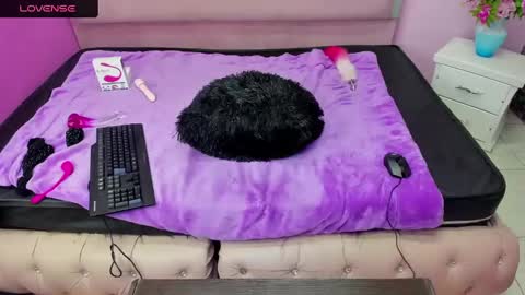 isisrousexx online show from January 26, 2025, 6:17 am