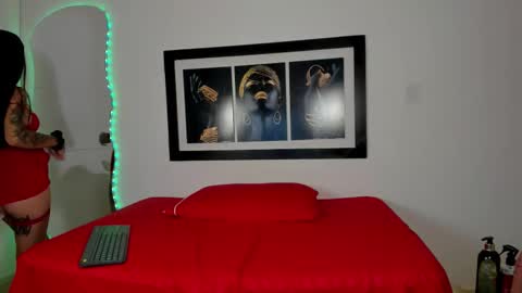 Snapshot of iskracanela chatting on January 13, 2026, 3:23 am iskracanela online show from January 13, 2026, 3:23 am