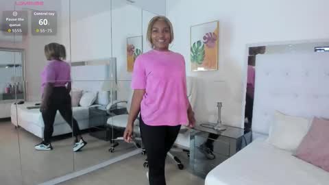 Vanessa online show from March 18, 2026, 11:35 am