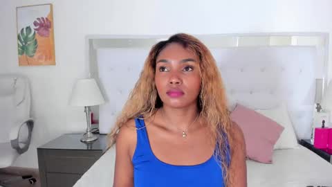 Snapshot of isla_scott chatting on June 6, 2026, 11:37 am Vanessa online show from June 6, 2026, 11:37 am