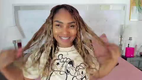 Snapshot of isla_scott chatting on June 11, 2026, 11:30 am Vanessa online show from June 11, 2026, 11:30 am