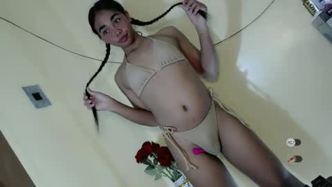 Snapshot of island_girlxxx chatting on June 16, 2026, 12:30 pm Alona online show from June 16, 2026, 12:30 pm