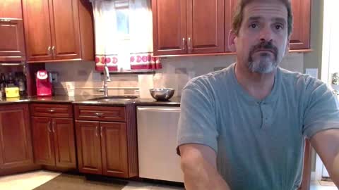 Snapshot of islandguy70 chatting on September 25, 2025, 9:40 pm Jim online show from September 25, 2025, 9:40 pm