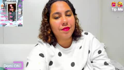 Snapshot of isobel_adams20 chatting on January 6, 2025, 11:52 pm Isobel Adams online show from January 6, 2025, 11:52 pm