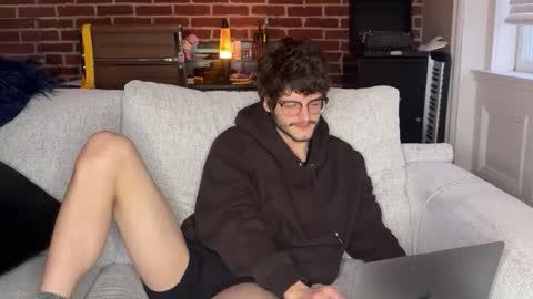 isocialmedia online show from February 3, 2026, 12:21 pm