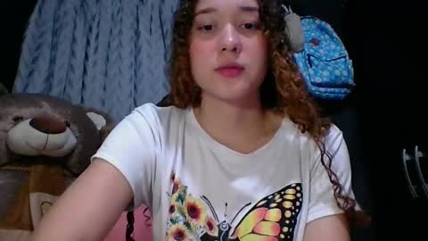 Snapshot of issa30213 chatting on October 4, 2025, 2:20 am Issa online show from October 4, 2025, 2:20 am