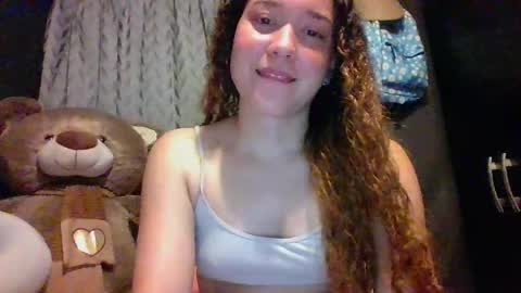 Snapshot of issa30213 chatting on November 4, 2025, 6:23 am Issa online show from November 4, 2025, 6:23 am