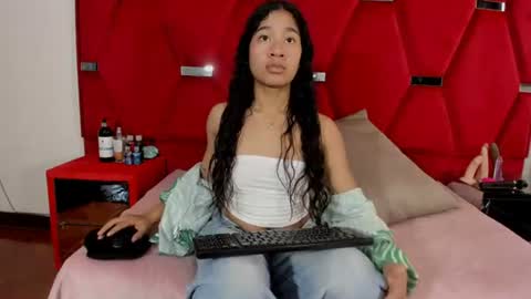 Snapshot of issa_blue chatting on July 2, 2026, 6:47 pm issa_blue online show from July 2, 2026, 6:47 pm