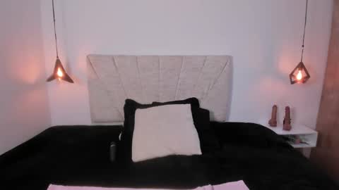 Snapshot of issa_milf__ chatting on April 23, 2026, 1:24 pm ISSA MILF online show from April 23, 2026, 1:24 pm