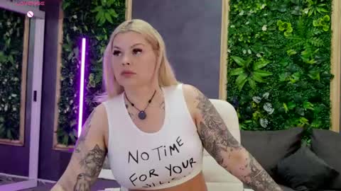 Alisa online show from June 10, 2026, 4:34 am