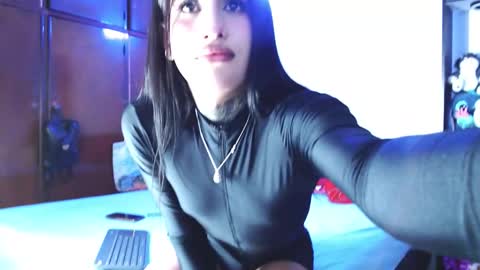 Issabel online show from December 2, 2025, 2:50 am