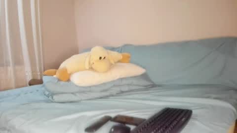 Issabelle online show from February 8, 2026, 7:01 am