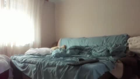 Issabelle online show from March 22, 2026, 5:22 am