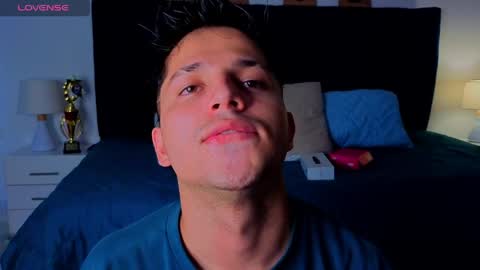 Issac online show from April 10, 2026, 4:39 am