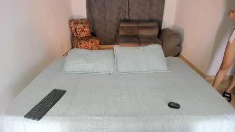 Isabella  online show from March 11, 2025, 6:00 am