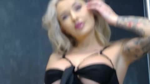 IssaSmyth online show from January 7, 2026, 4:09 pm