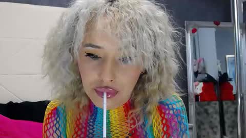 IssaSmyth online show from January 15, 2026, 4:22 pm