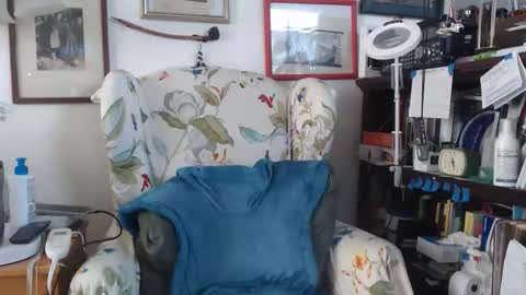 Snapshot of isubmissiveslut chatting on May 27, 2026, 6:27 pm ImYourBitch online show from May 27, 2026, 6:27 pm