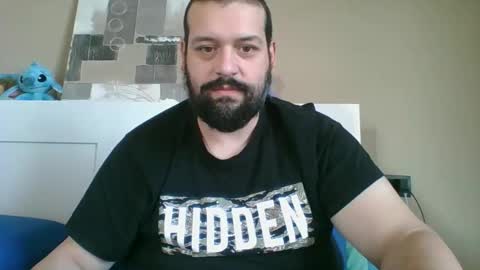 italianbigboy93 online show from November 25, 2025, 9:31 am