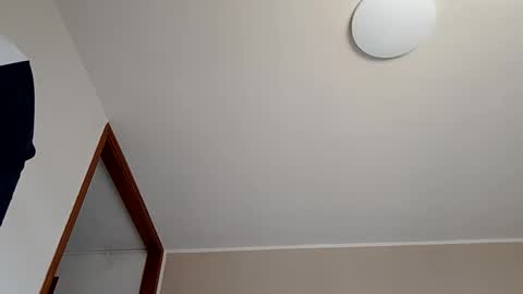 italianbigboy932 online show from April 9, 2026, 11:26 am