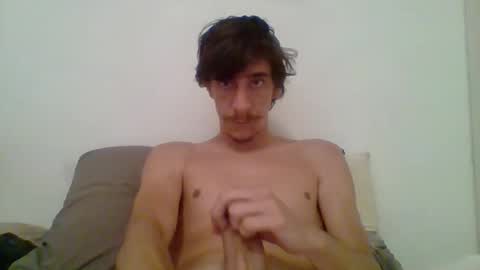 italianboy2894 online show from October 15, 2025, 1:22 pm