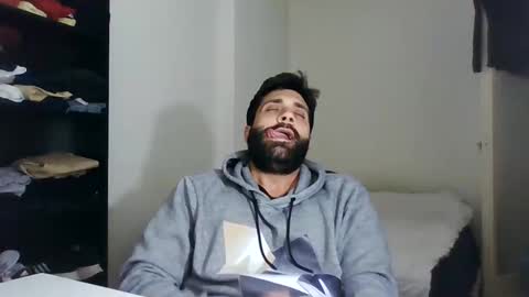 italianboybcn online show from March 2, 2025, 5:36 pm