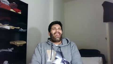 italianboybcn online show from March 5, 2025, 7:49 am