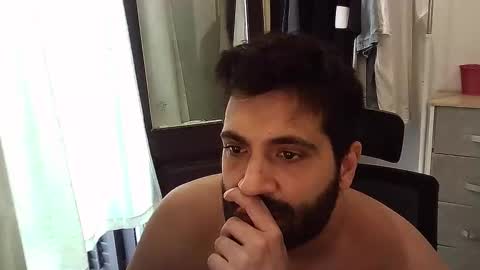 italianboybcn online show from September 18, 2025, 7:21 am