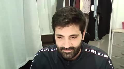 italianboybcn online show from October 1, 2025, 6:25 pm