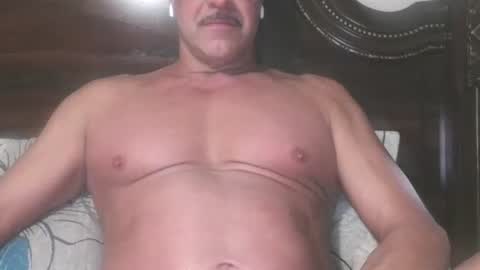 Snapshot of italianstud43 chatting on May 10, 2026, 10:04 pm Hot Italian online show from May 10, 2026, 10:04 pm