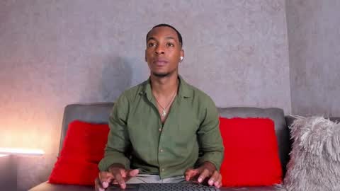 itanxfor online show from November 6, 2025, 12:17 pm