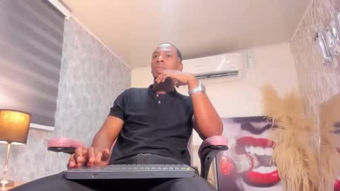 itanxfor online show from November 15, 2025, 12:34 pm