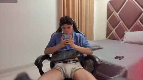 Snapshot of ithan_hot chatting on July 12, 2026, 4:36 am ithan_hot online show from July 12, 2026, 4:36 am