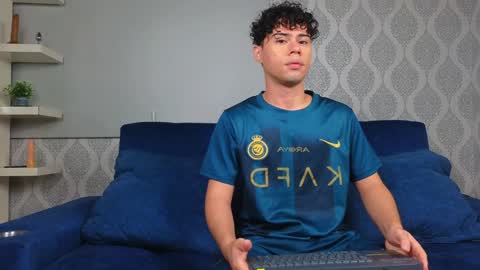 Ithan and Friends online show from December 13, 2024, 11:13 am