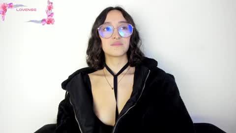 Angelica online show from January 17, 2025, 9:39 pm