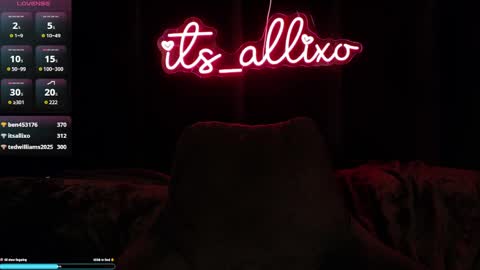 Snapshot of its_allixo chatting on May 23, 2026, 3:23 am Alli online show from May 23, 2026, 3:23 am