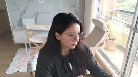 Snapshot of its_jessi chatting on May 11, 2026, 8:28 pm Jessi online show from May 11, 2026, 8:28 pm