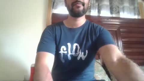 its_me_2323 online show from April 17, 2026, 8:06 am