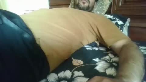 its_me_2323 online show from May 7, 2026, 5:02 am