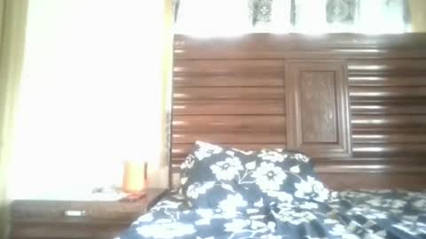 its_me_2323 online show from May 18, 2026, 5:24 am