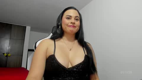 Snapshot of its_sol chatting on November 1, 2025, 11:07 pm Sol online show from November 1, 2025, 11:07 pm