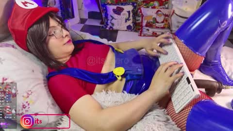 Fansly and Instagram Its vero   online show from December 21, 2025, 8:21 am