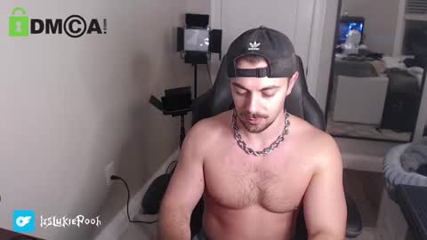 Itslukiepooh online show from January 11, 2026, 1:32 am