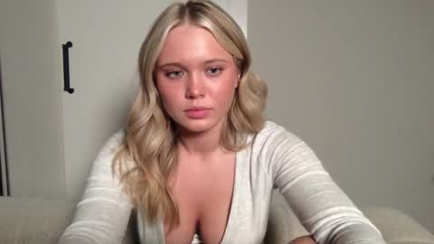 Snapshot of itsmadisynmae chatting on March 7, 2025, 12:37 am OF madisynmaee online show from March 7, 2025, 12:37 am