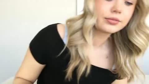 Snapshot of itsmadisynmae chatting on March 12, 2025, 6:44 pm OF madisynmaee online show from March 12, 2025, 6:44 pm